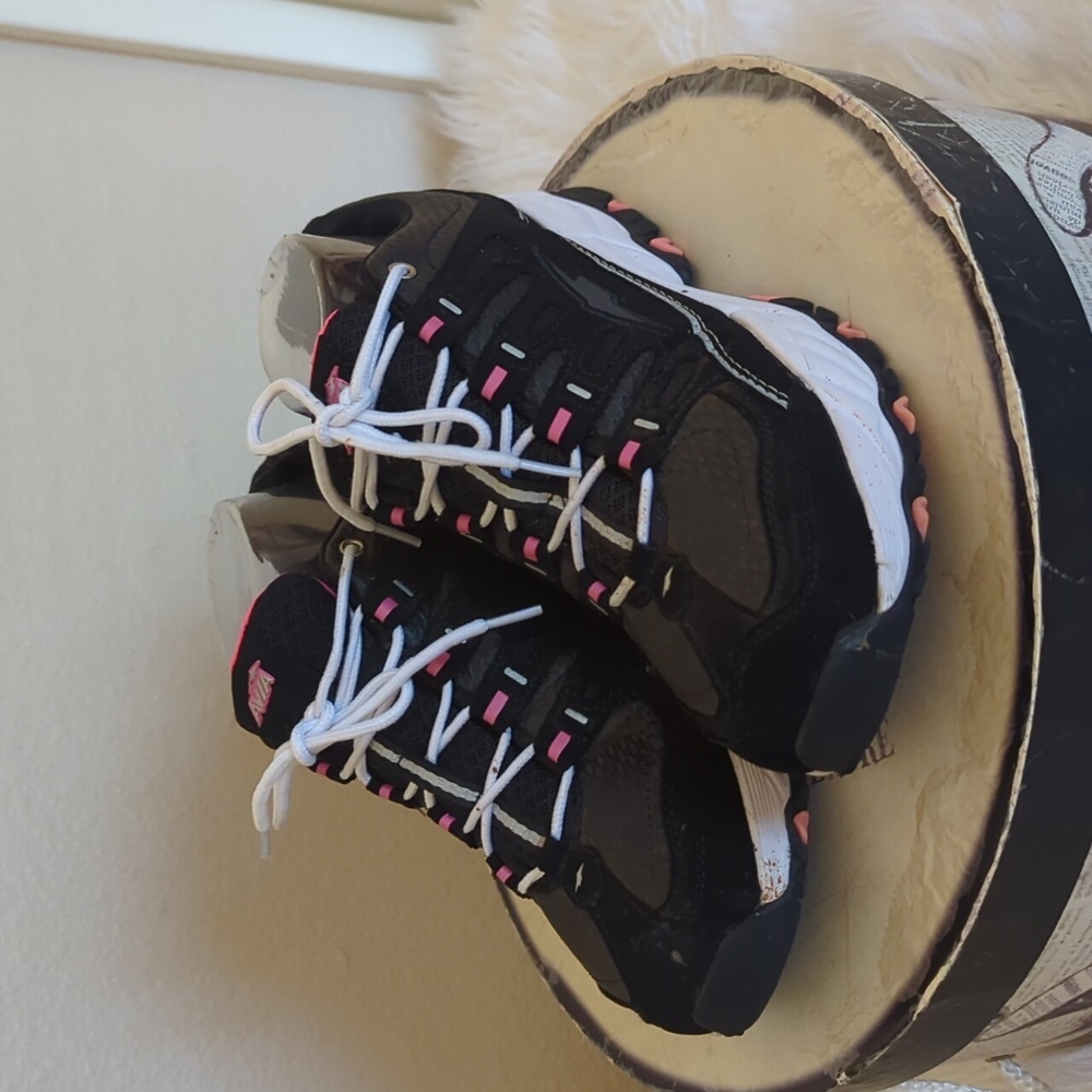 - - Discover the Ultimate Support and Comfort with Avia Athletic Sneakers!